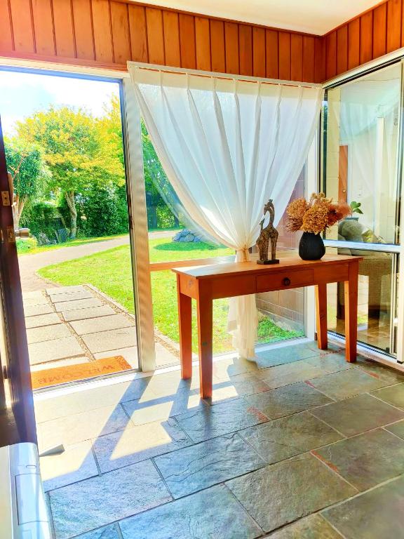 Delight in Birch-Lake View Holiday Home - Resim 19