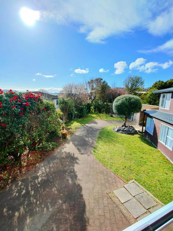 Delight in Birch-Lake View Holiday Home - Resim 34