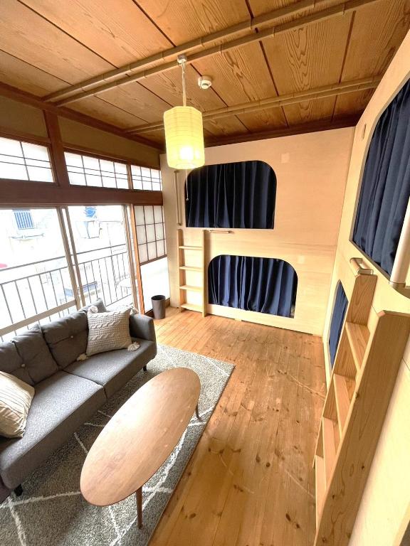 Posezení v ubytování Roost Hostel Nikko