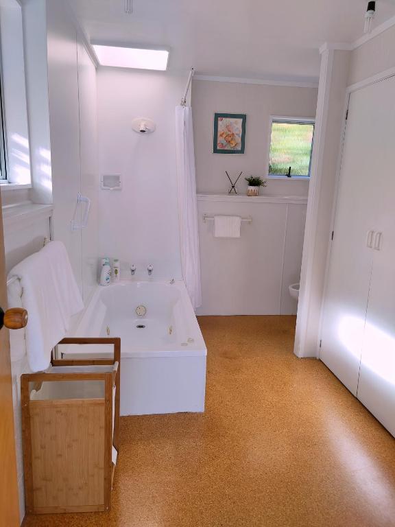 Delight in Birch-Lake View Holiday Home - Resim 30