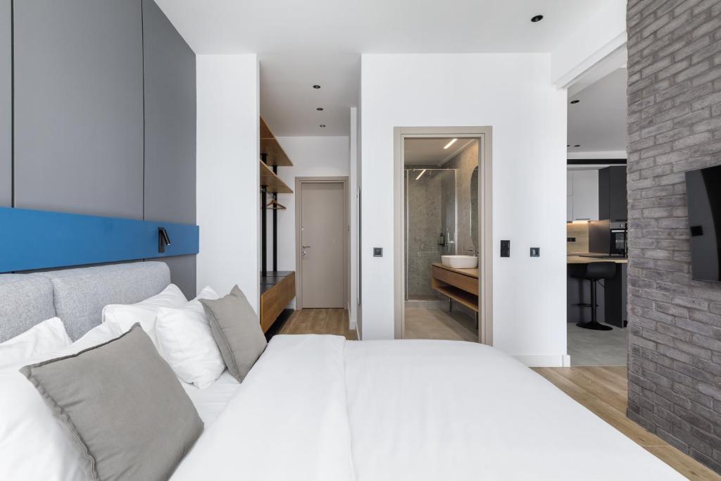 Oddity Seafront Penthouse Apartments - 5