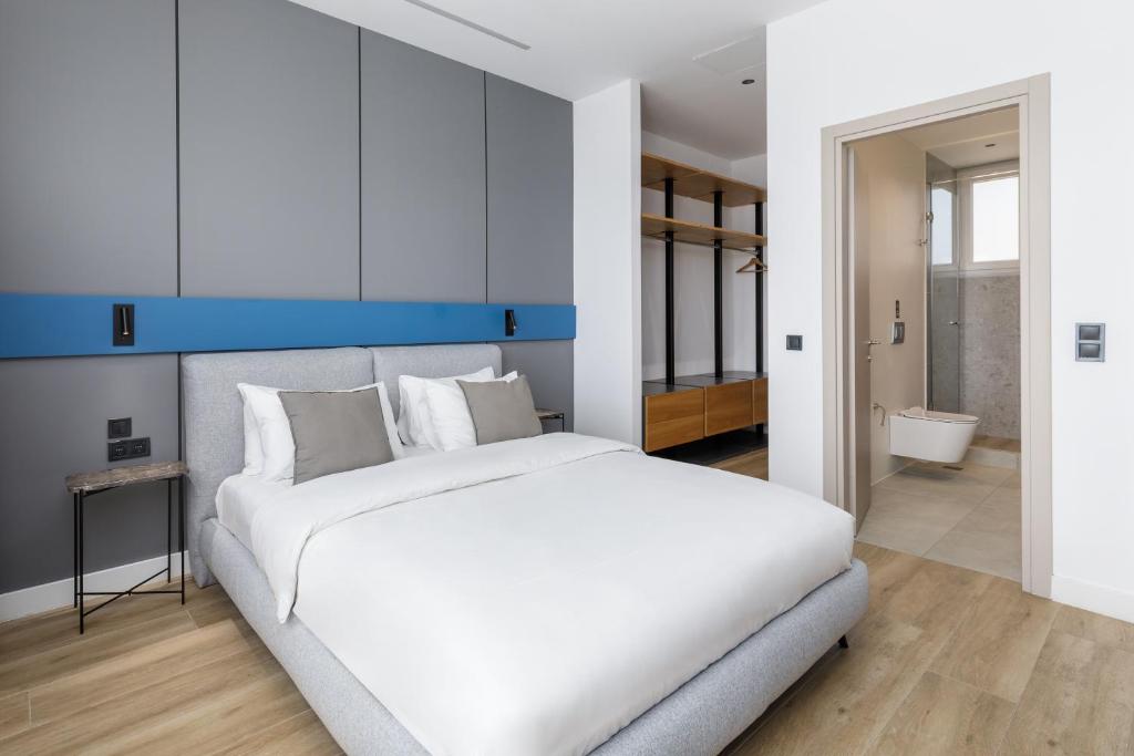 Oddity Seafront Penthouse Apartments - 7