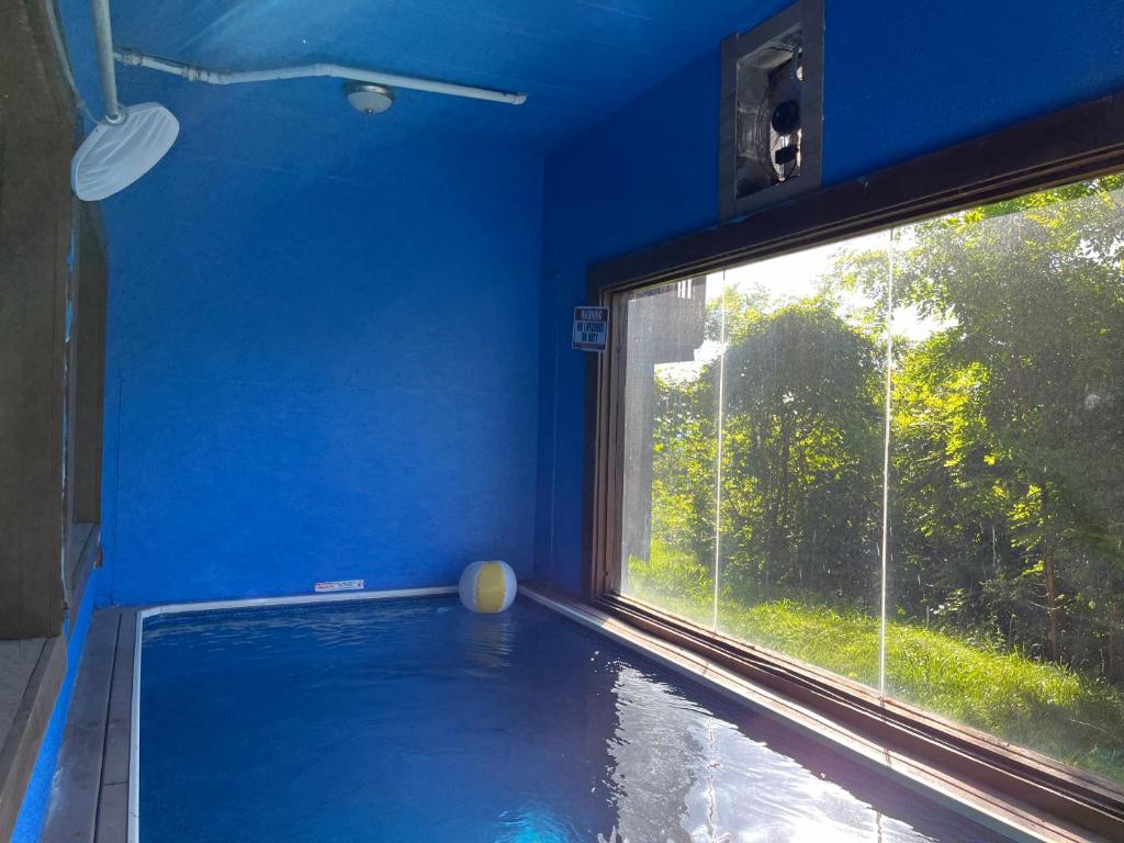 Bazén v ubytování Splashtacular: Indoor Pool~Gorgeous Views~HotTub~GameRoom~Resort nebo v jeho okolí