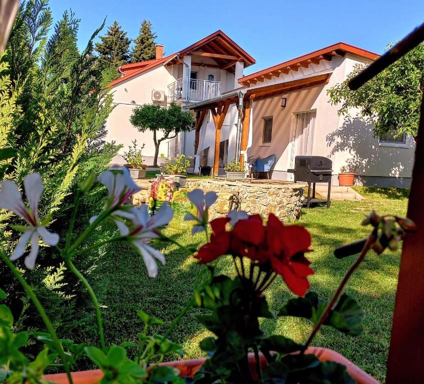 Orsolya Vendégház Balatonudvari 8242 Balatonudvari, 22 Árpád utca kép - 1