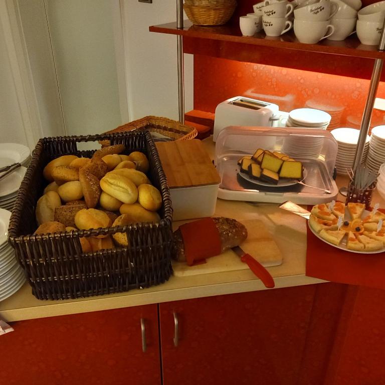 Stadt-gut-Hotel Rheinischer Hof - Resim 36