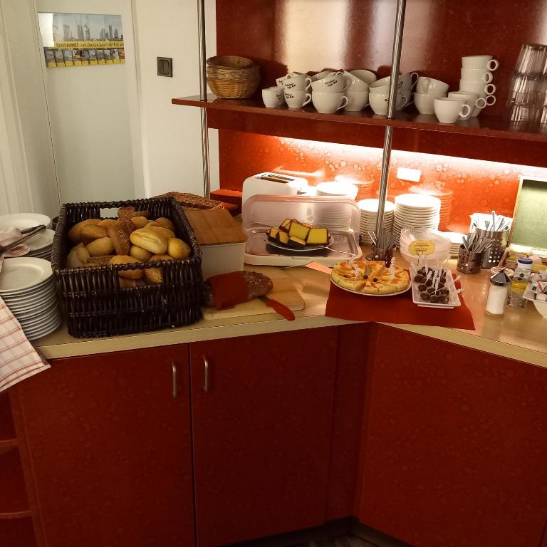 Stadt-gut-Hotel Rheinischer Hof - Resim 21