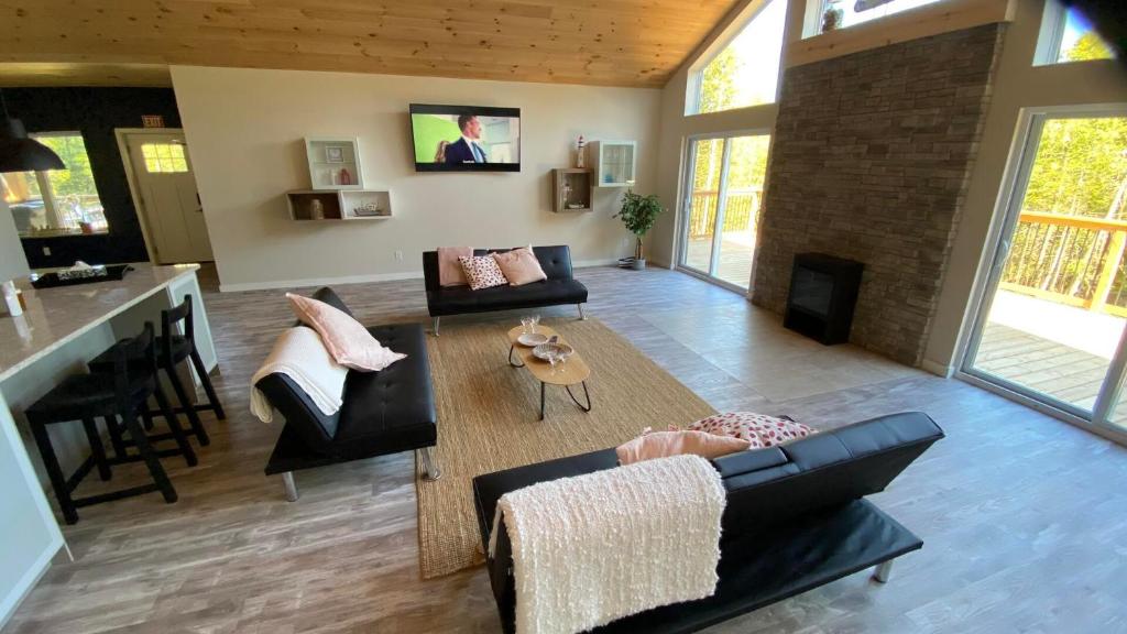TV a/nebo společenská místnost v ubytování Tobermory Village Getaway