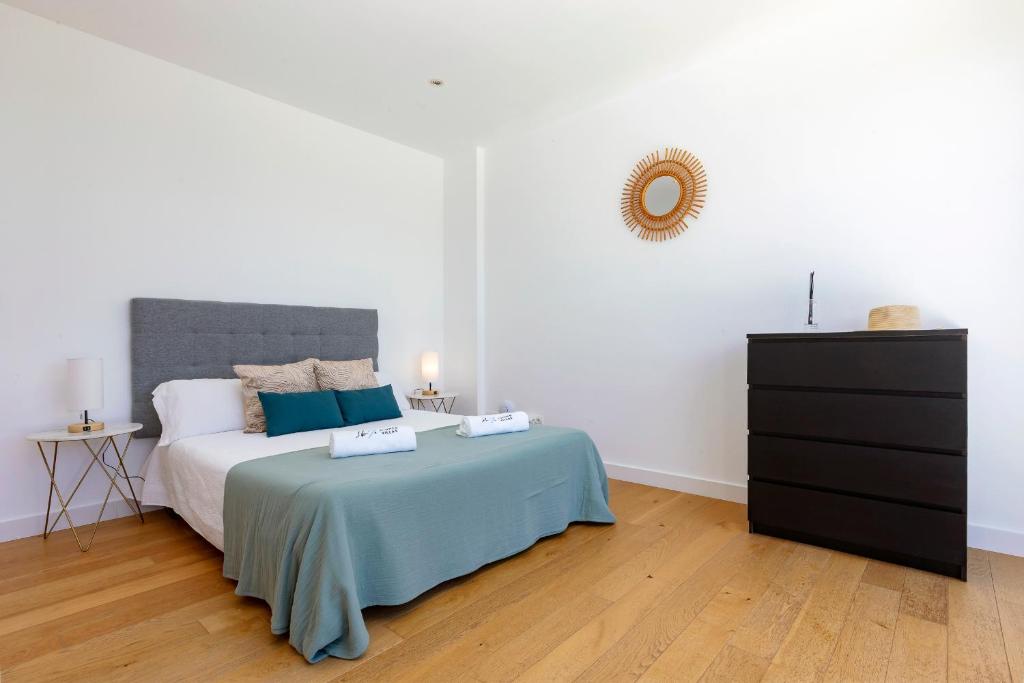 Postel nebo postele na pokoji v ubytování Villa in Ibiza Town sleeps 10 - Villa Vue