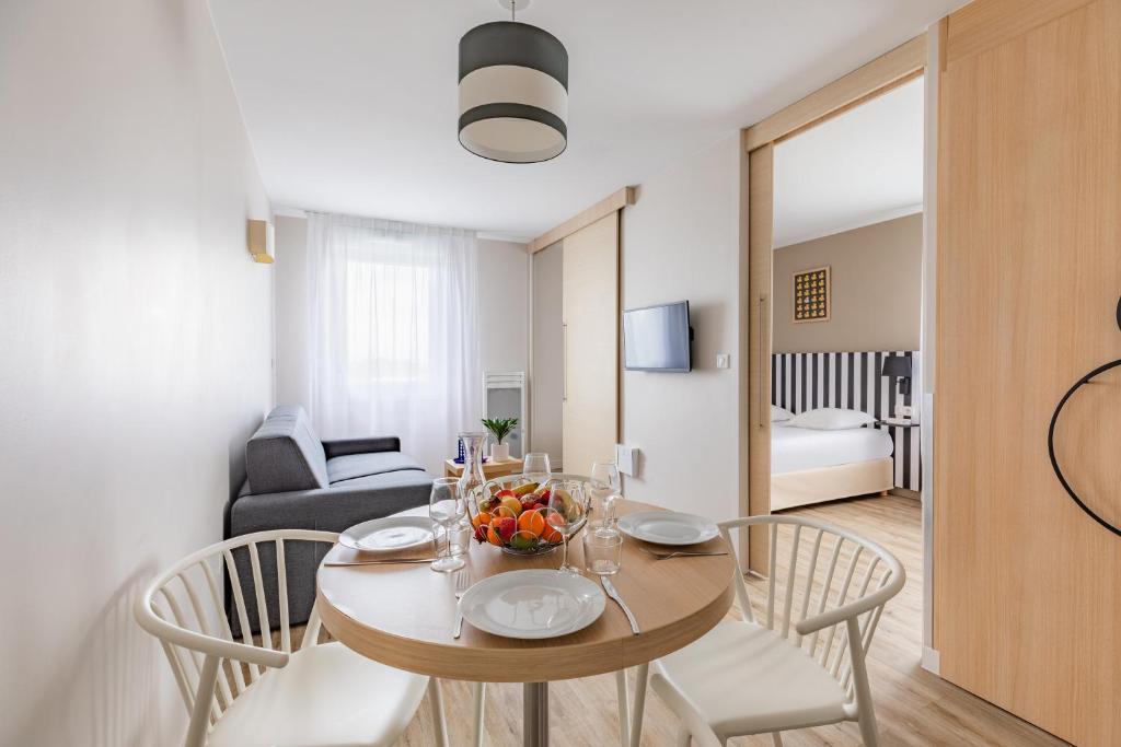 Appart'City Classic Reims Parc des Expositions - Resim 10