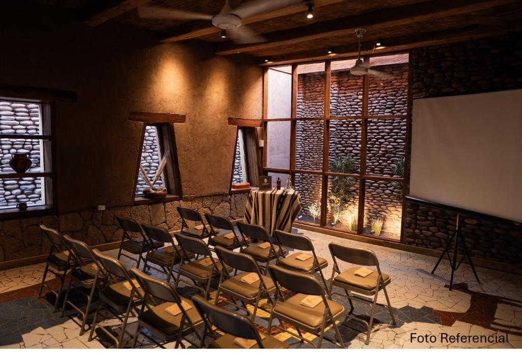 Posezení v ubytování Terrantai Lodge