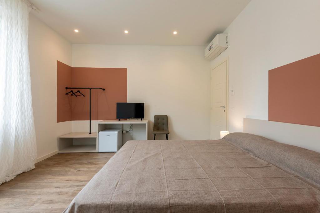 IARSERA rooms and apartment - 6