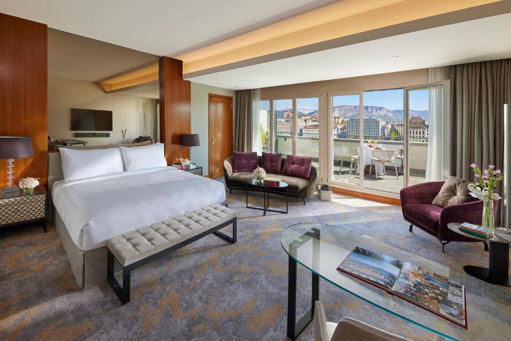 Postel nebo postele na pokoji v ubytování Mandarin Oriental, Geneva