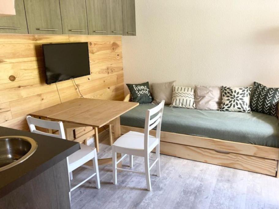 Photo de la galerie de l'établissement Appartement au pied des pistes, à Bernex