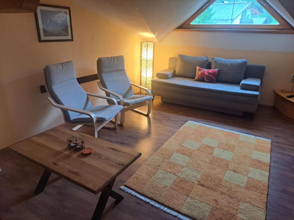 Posezení v ubytování Ferienwohnung Leismüller