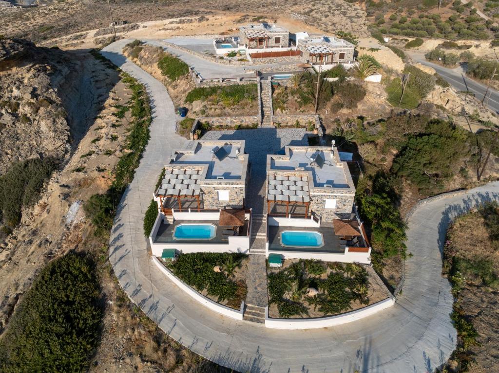 The swimming pool at or close to Apartments Kalaitzakis with private pool