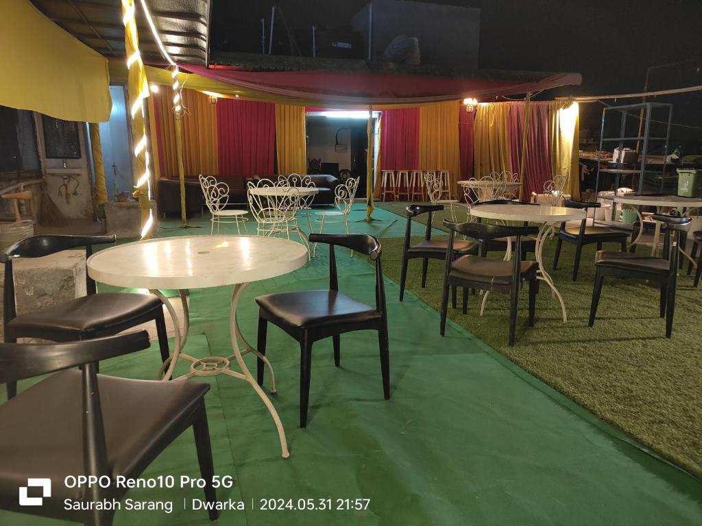 Posezení v ubytování Nidra Hotel, Sector 10, Dwarka,Delhi