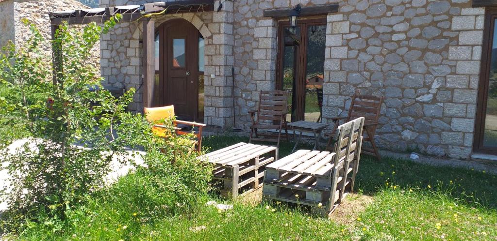 Arachova Houses - Housity