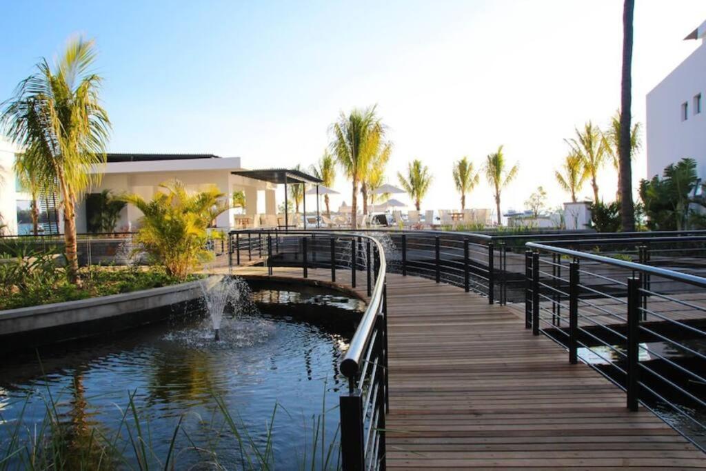 Fotografie z fotogalerie ubytování Latitude Luxury Seafront Suite v destinaci Riviere Noire