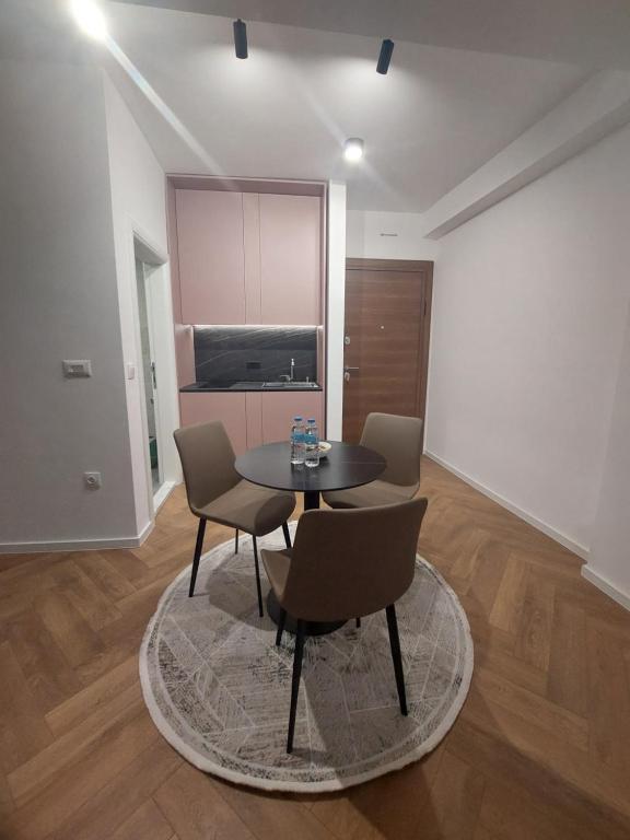 Executive Suites by Modern Living - One-Bedroom Superior Suite With Balcony