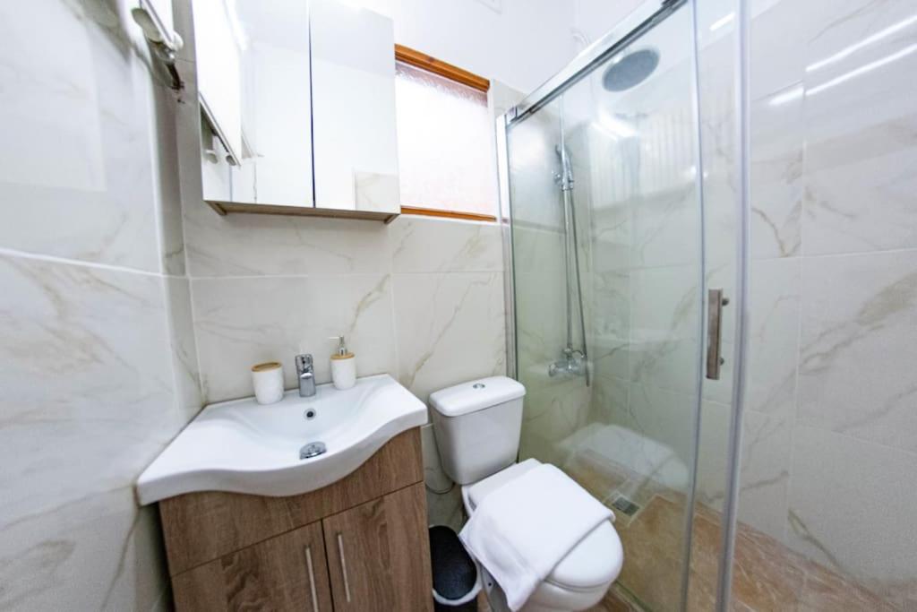 Koupelna v ubytování Sotiris Apartment