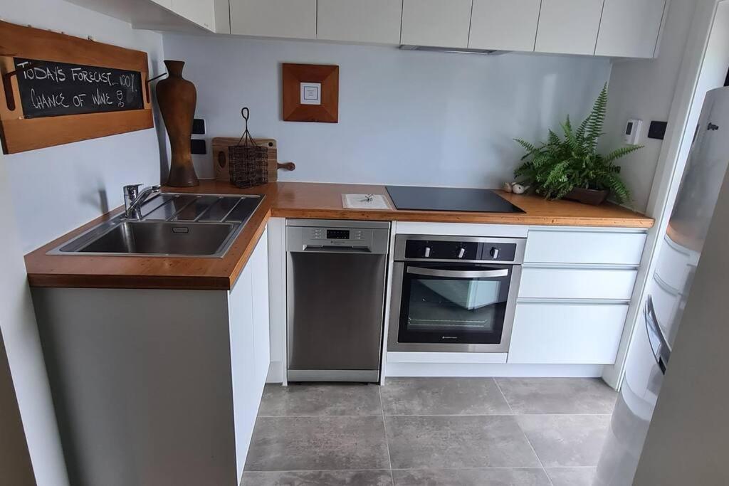 Apartment 1 - Haddin Court - Executive One Bedroom - Resim 8