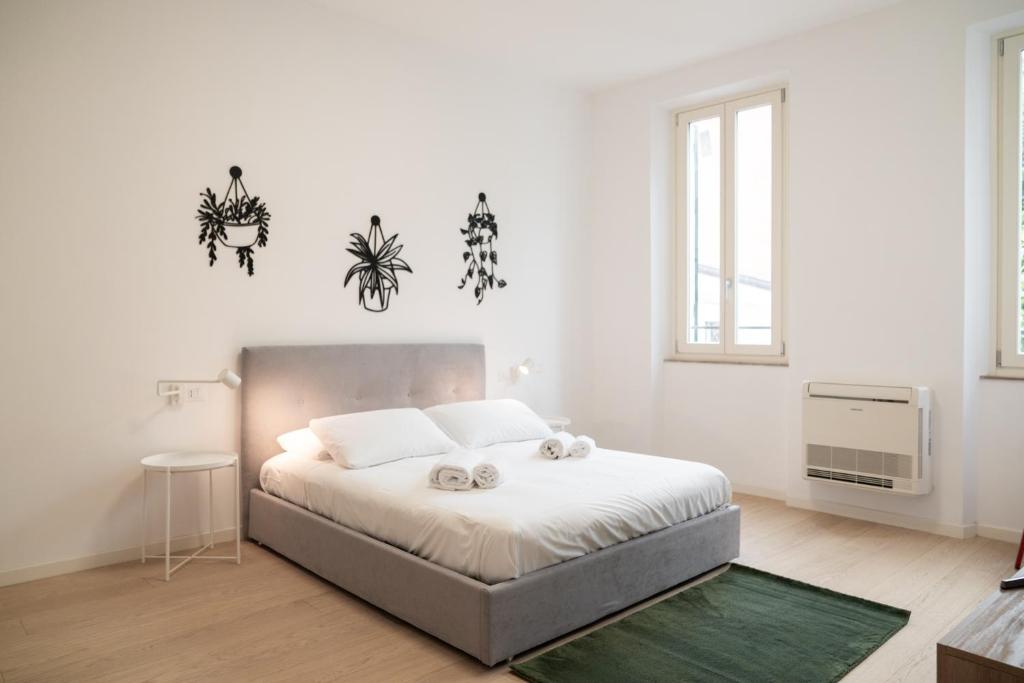 Palazzo delle Guglie by Postcardsfrom - Resim 19