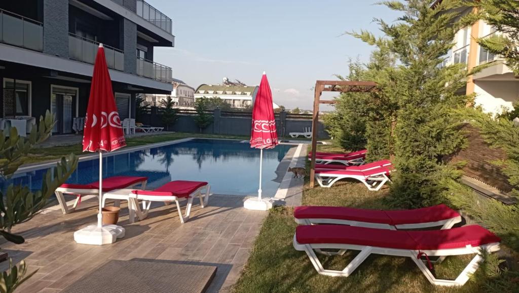 Bazén v ubytování Mali Garden Residence nebo v jeho okolí