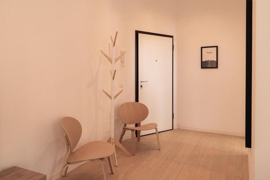 Palazzo delle Guglie by Postcardsfrom - Resim 29