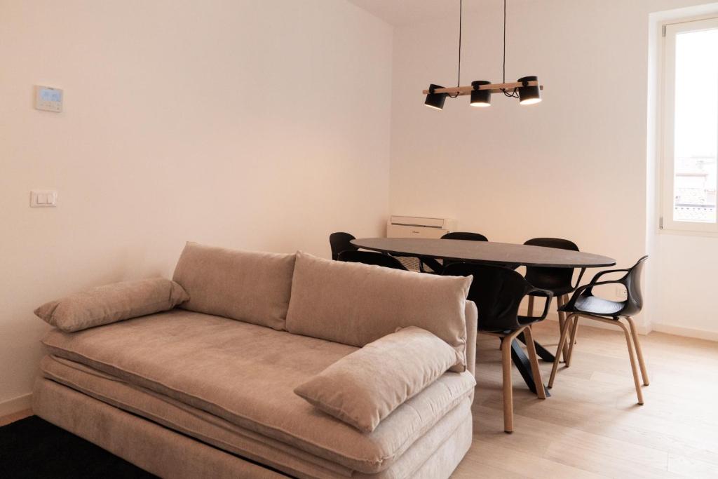 Palazzo delle Guglie by Postcardsfrom - Resim 26