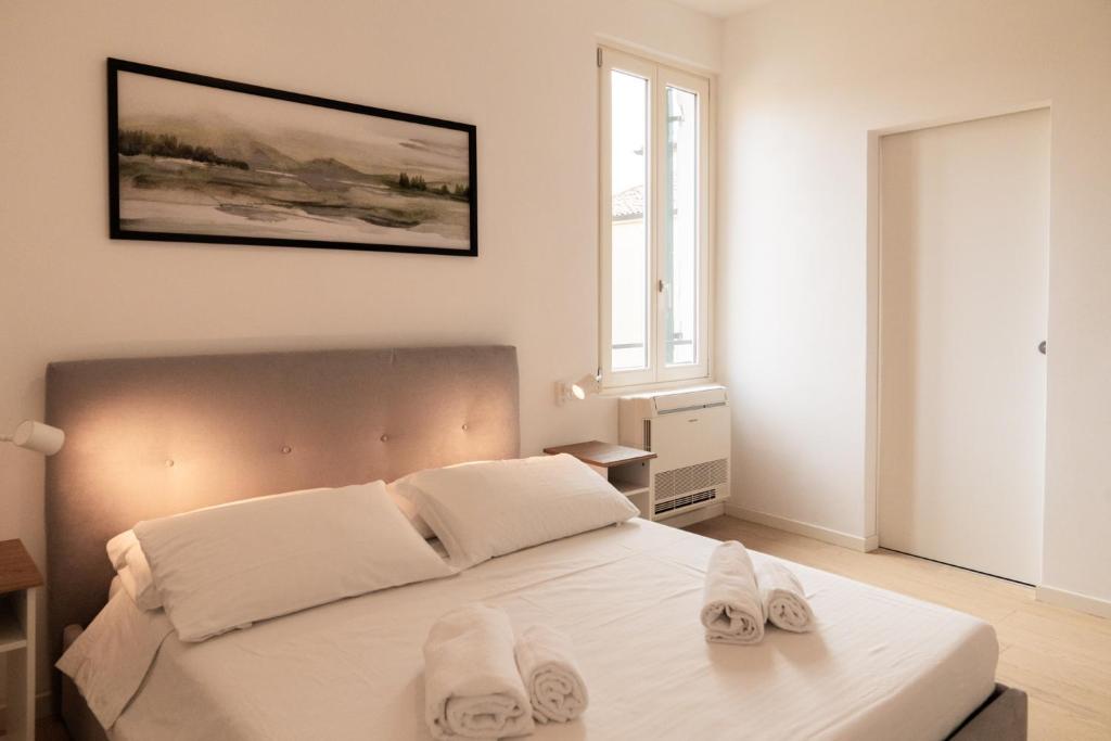 Palazzo delle Guglie by Postcardsfrom - Resim 22