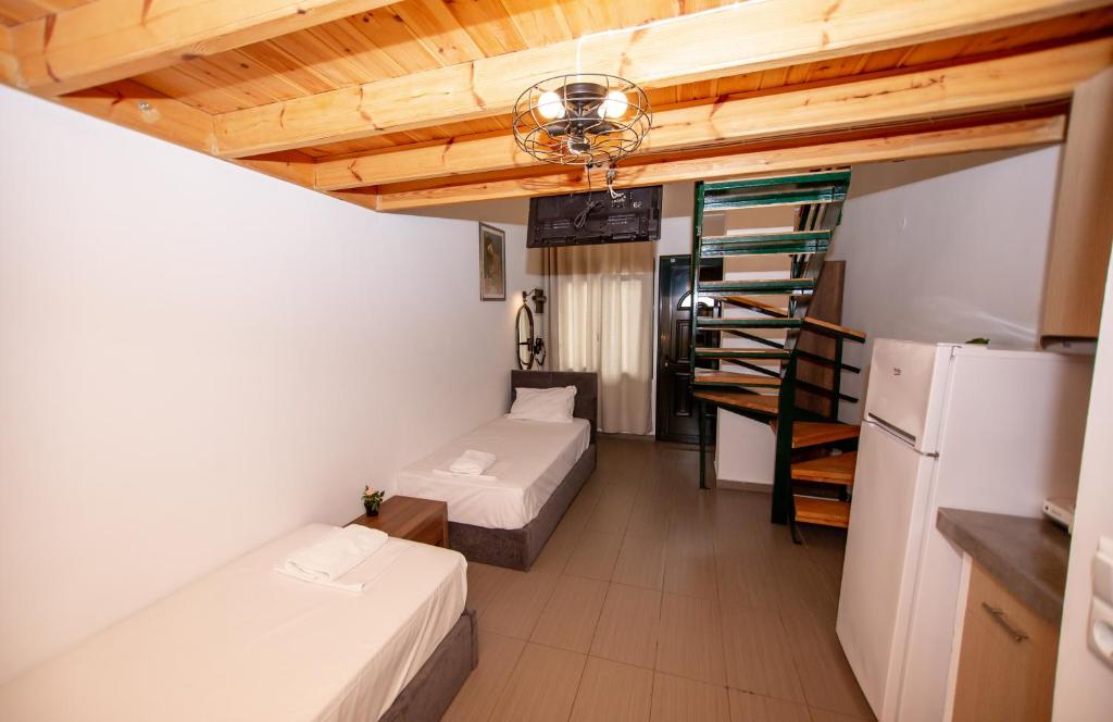 Sophia seaview suites & restaurant - 19