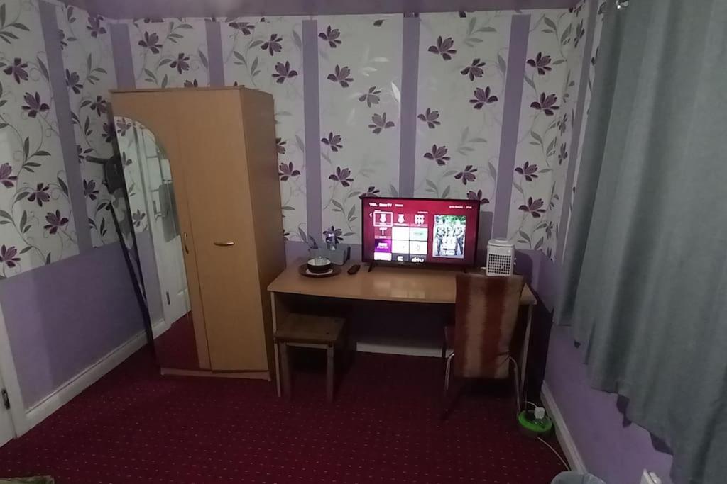 TV o dispositivi per l'intrattenimento presso Jodefa 1