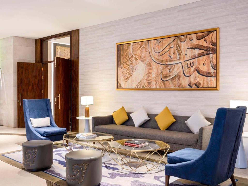Posezení v ubytování Movenpick Makkah Hajar Tower