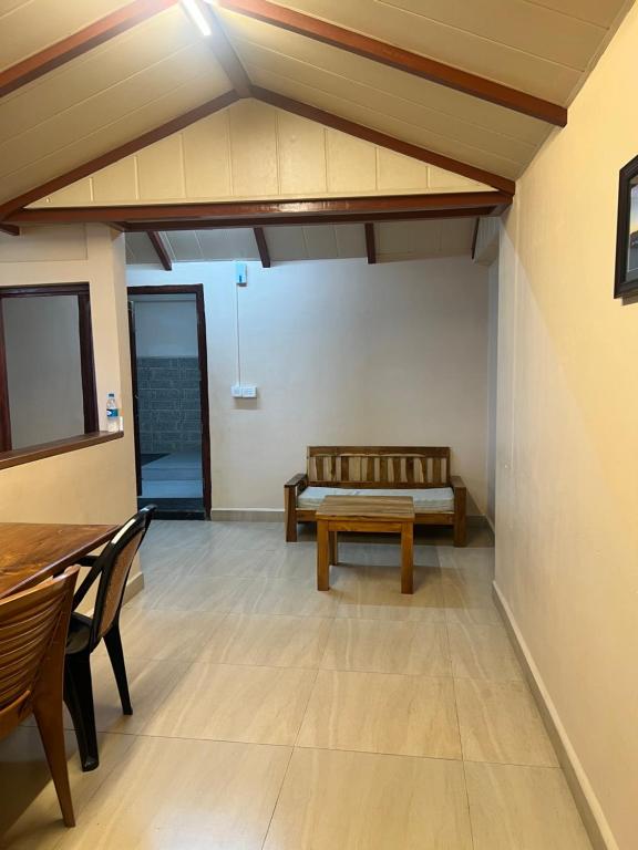 Posezení v ubytování Zaras Cottage