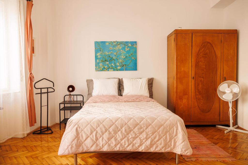 Studio with terrace in HEART OF THE CITY 1085 Budapest, 6 Mária utca kép - 1