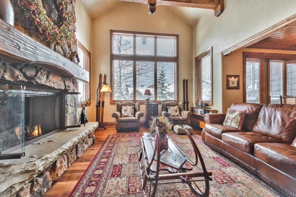 Picture Idea: Luxury Mountain Design Hot Tub Shuttle Access At Deer Valley