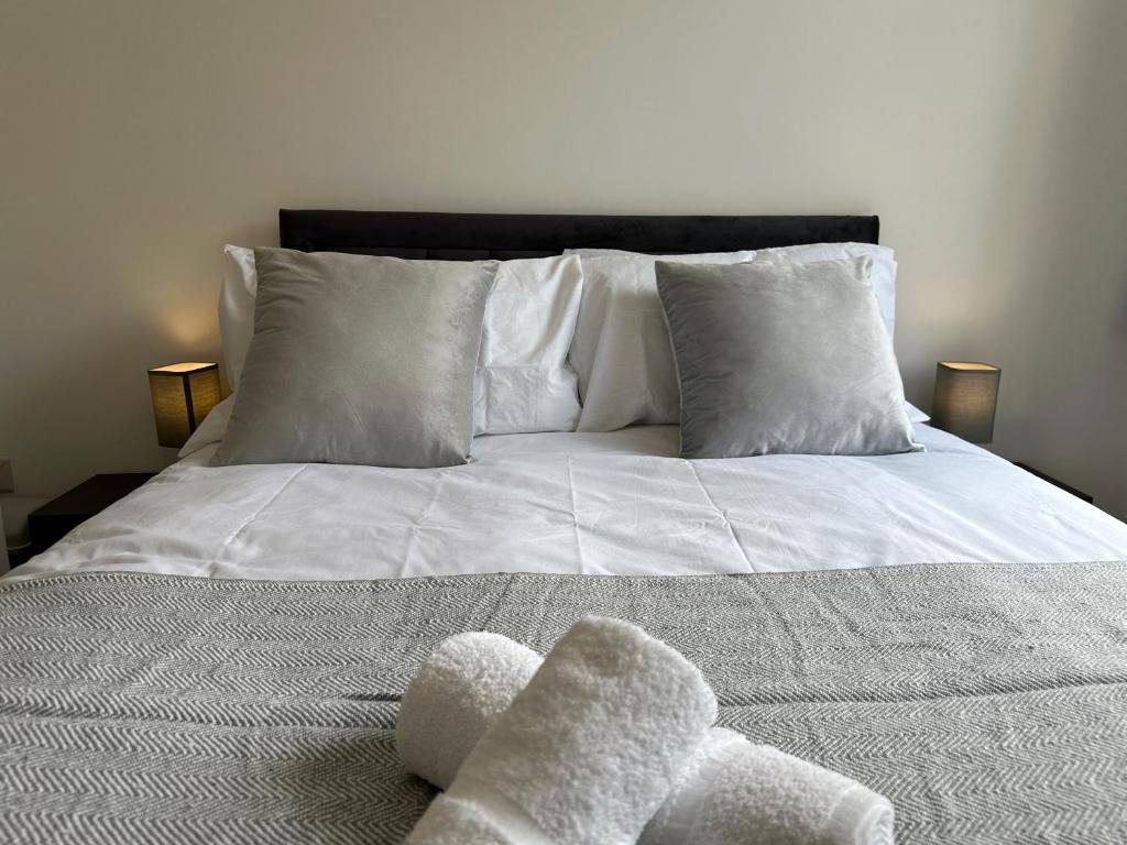 Jane's Place in Coventry 2 Double Beds, 1 Sofa Bed, Ideal for