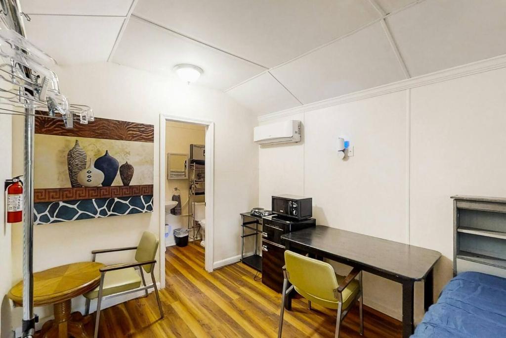 Escambia, Tallahassee (updated prices 2024)