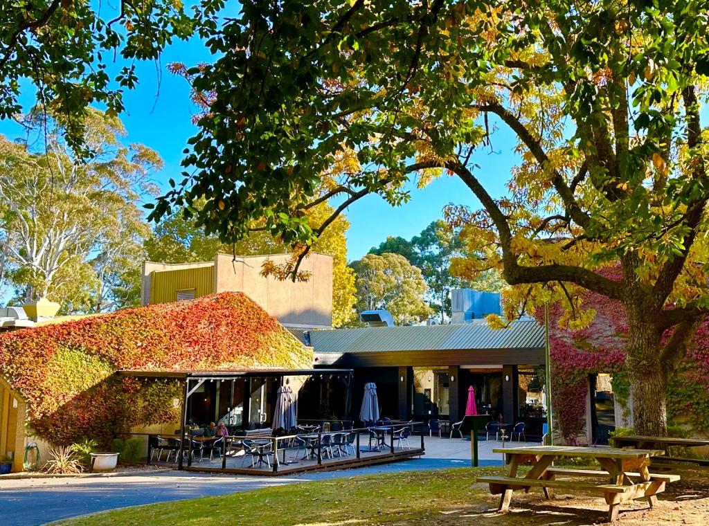 Gallery image of The Grand Oaks Resort in Beechworth