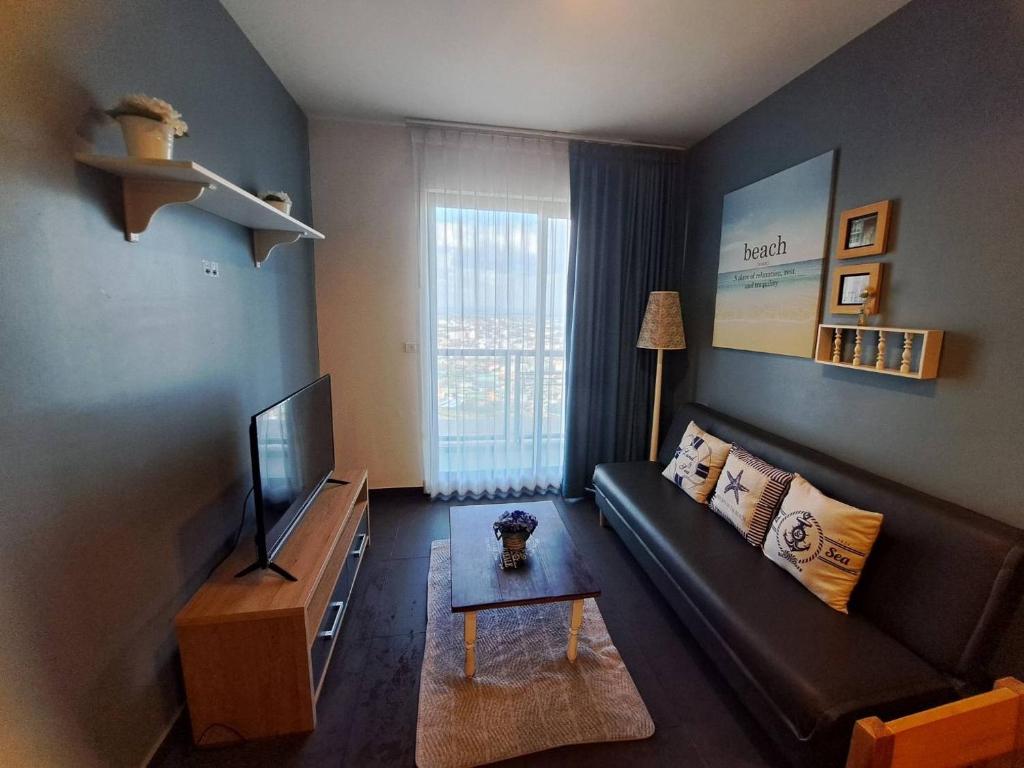 Unixx by the sea - One-Bedroom Apartment With Balcony