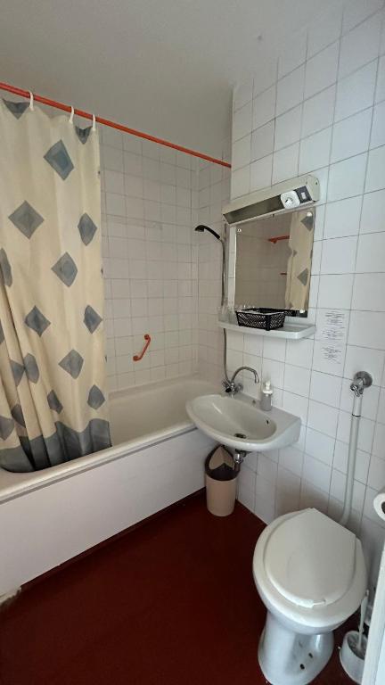 Koupelna v ubytování Aranypart Hostel