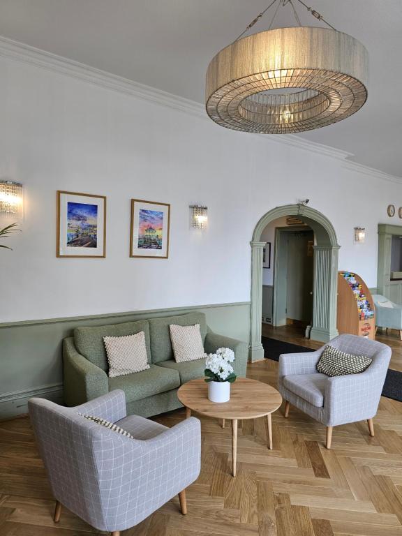 The Beach Hotel - Resim 20