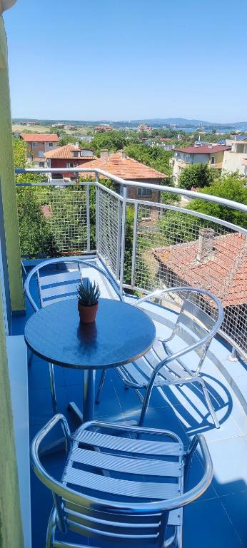 Balkón nebo terasa v ubytování Family hotel Neptun - Lozenets