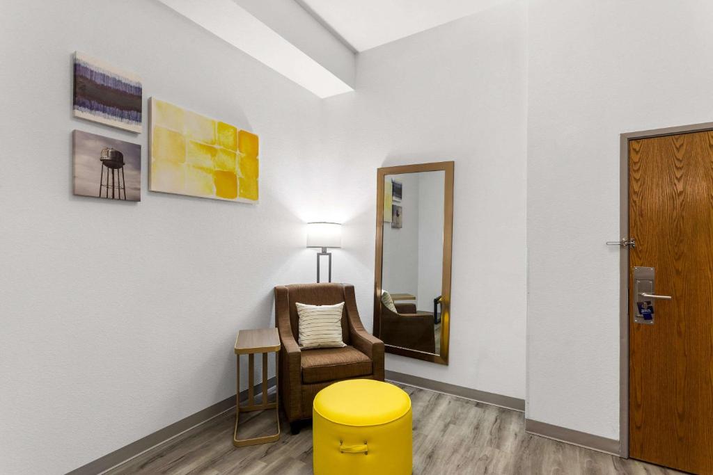 Comfort Inn & Suites Kenosha-Pleasant Prairie photo