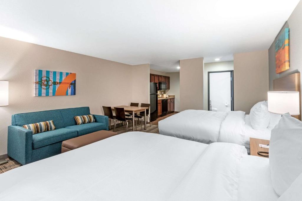 MainStay Suites Denver International Airport photo