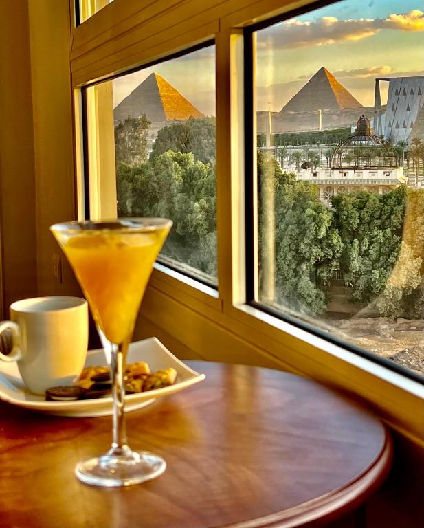 Nespecifikovaný výhled na hory nebo výhled na hory při pohledu z hotelu