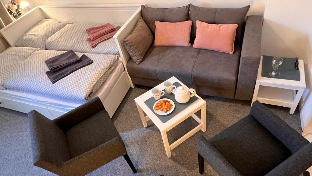Ruang duduk di Prague Castle Garden Residence