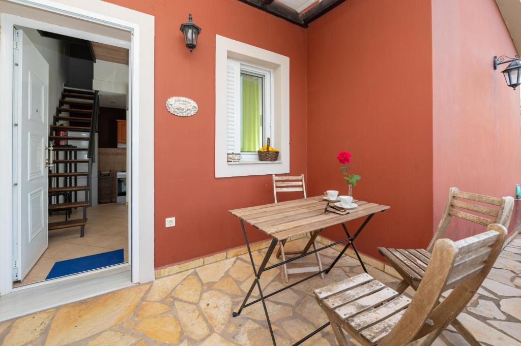 Posezení v ubytování Spedion Villa - Near to sea villas with heated swimming pool
