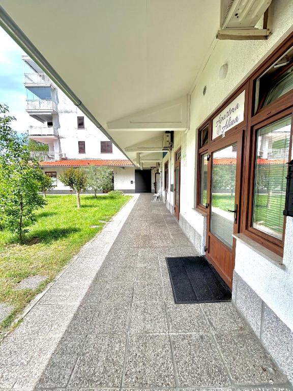 Budova, kde se apartmán nachází