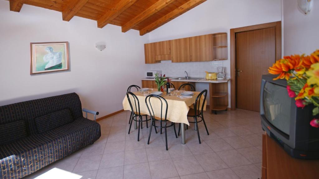 Kuchyň nebo kuchyňský kout v ubytování Hotel Residence Campi